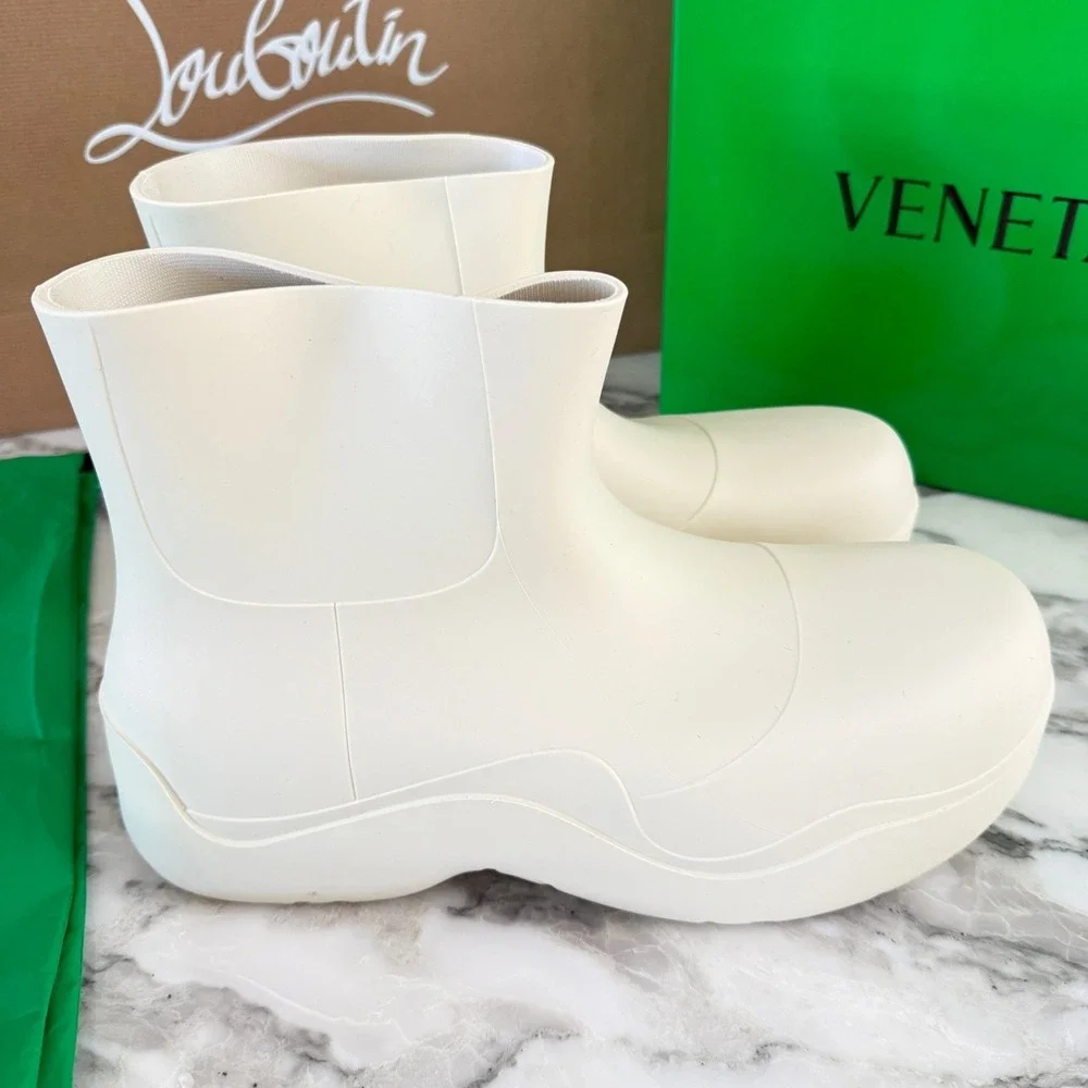 Bottega Veneta 640043 Men's‎ White Puddle Ankle Boots, sz 46